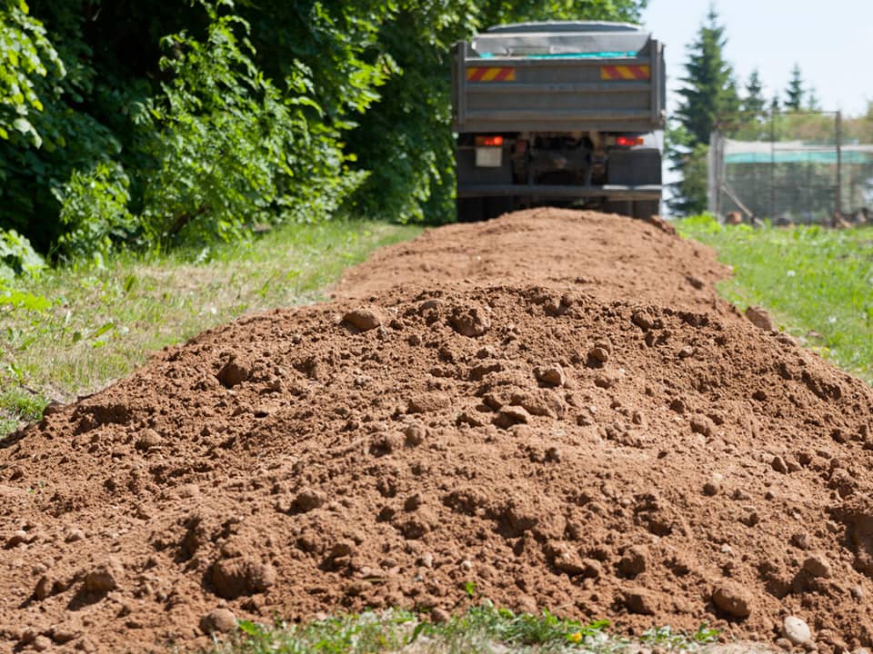 Topsoil suppliers in Thaxted Essex